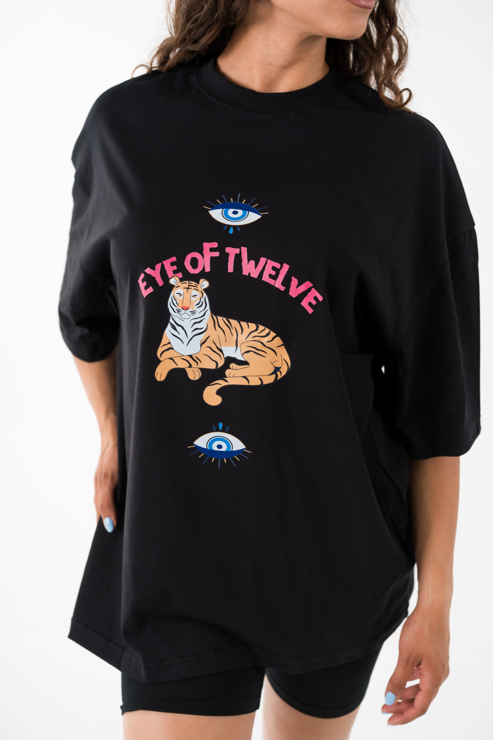 The eye of 12 oversized tee The eye of 12 oversized tee