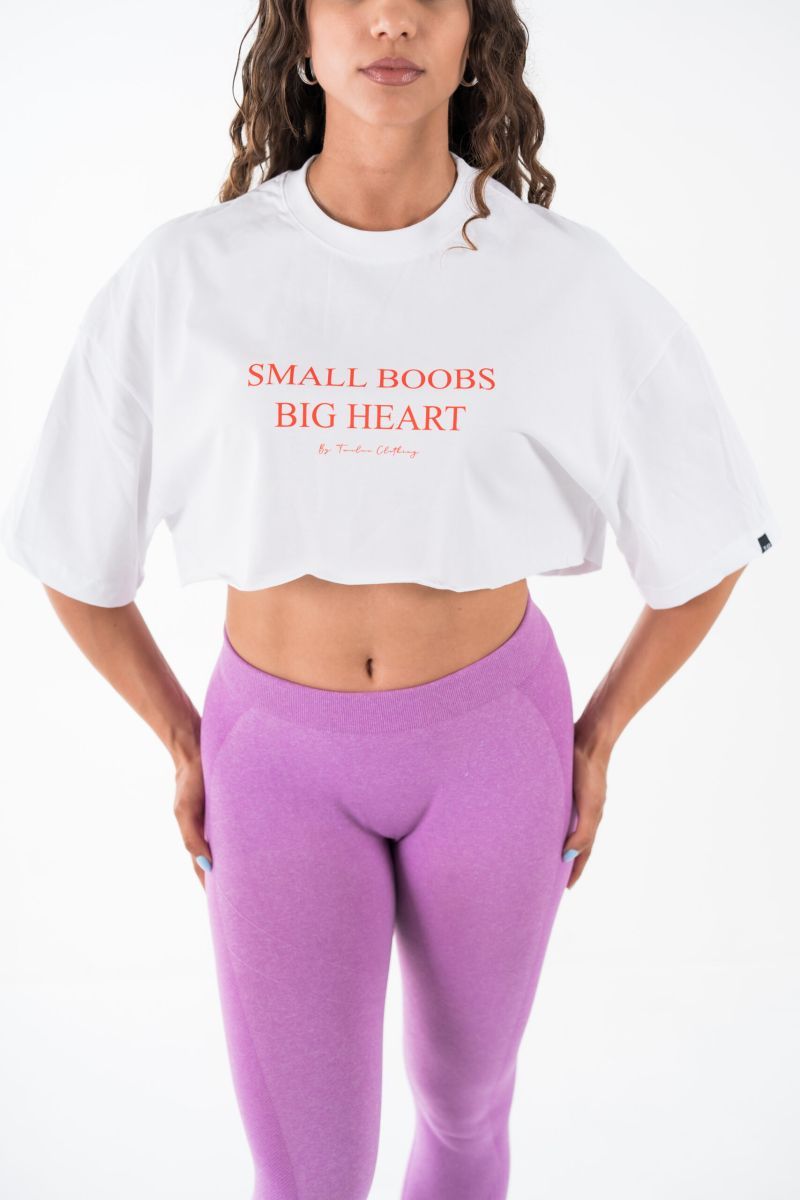 Φωτογραφία από Small boobs big heart crop top