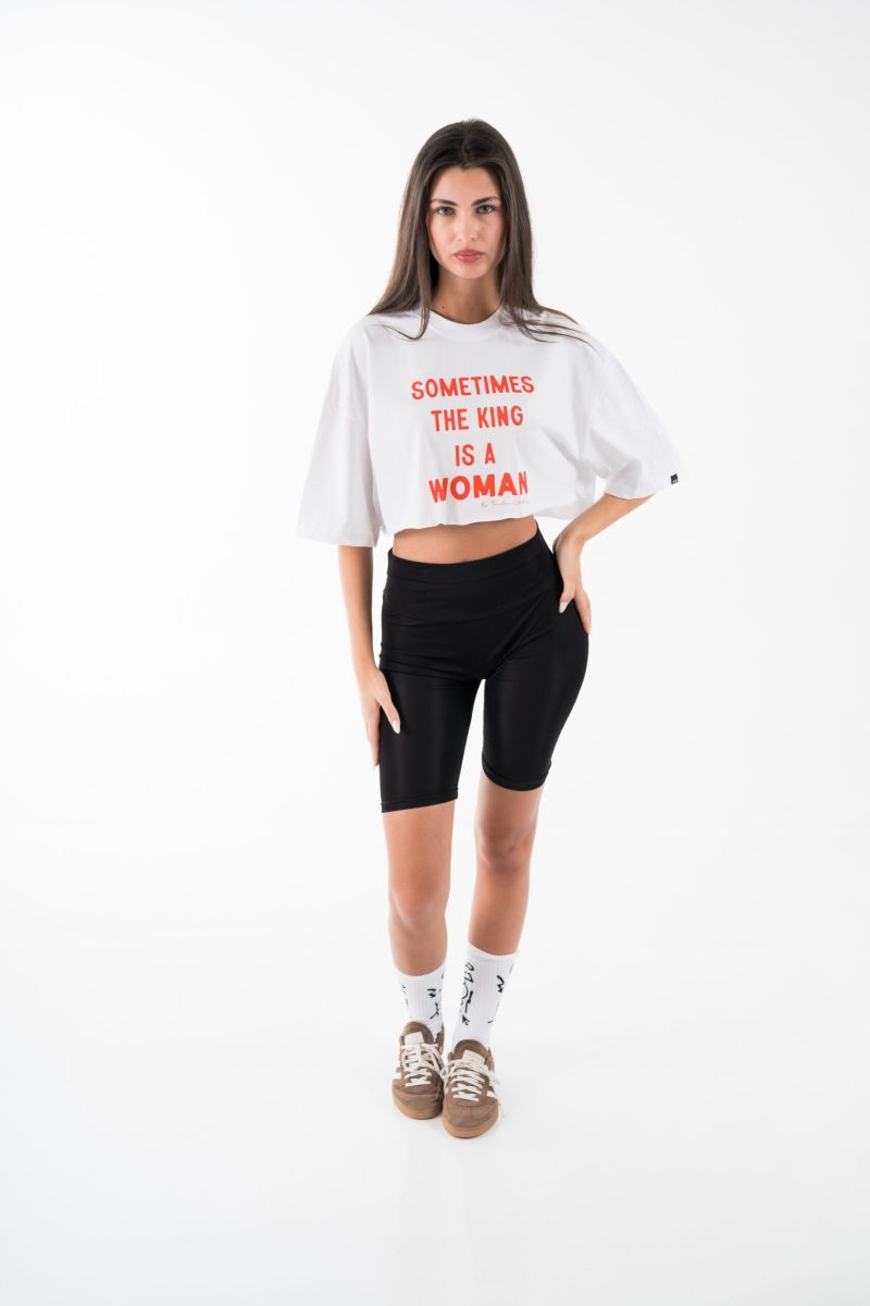 Φωτογραφία από Sometimes the king is a woman crop top