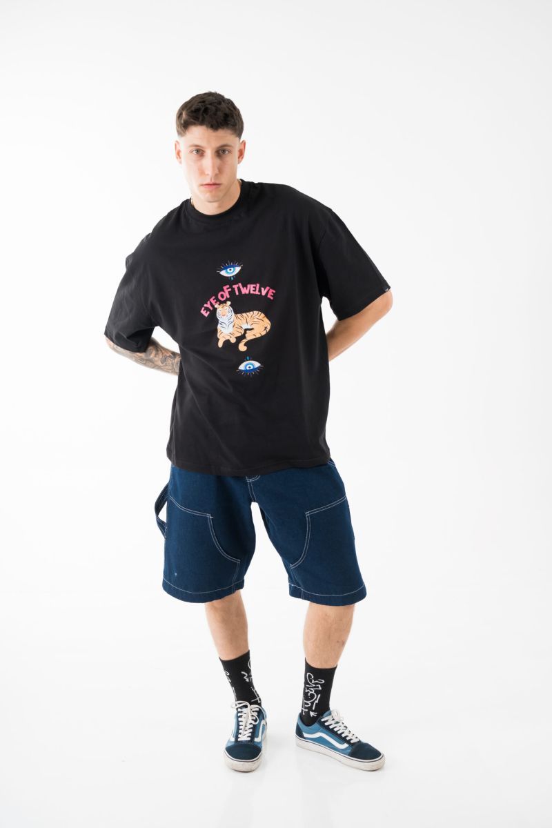 Φωτογραφία από The eye of 12 oversized tee